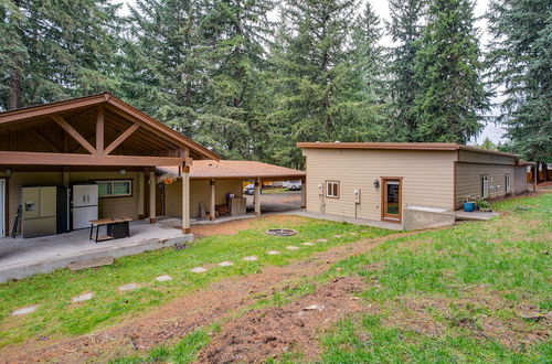 Photo 7 - Bonney Lake Retreat: Patio, Hot Tub & Mtn View