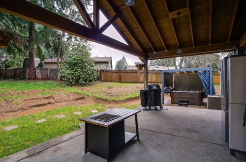 Foto 9 - Bonney Lake Retreat: Patio, Hot Tub & Mtn View