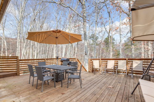 Photo 31 - Stylish Marietta Home w/ Deck - Near Truist Park