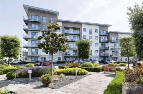 Photo 1 - Inviting 2 Bedroom Apartment in Maidenhead