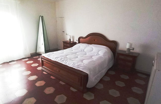Apartment In Centro Tradate - Photo 3