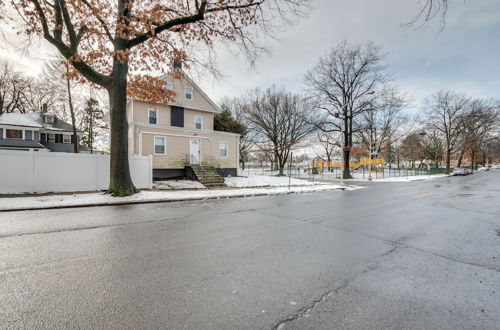 Foto 5 - Spacious East Orange Home: Steps to Elmwood Park