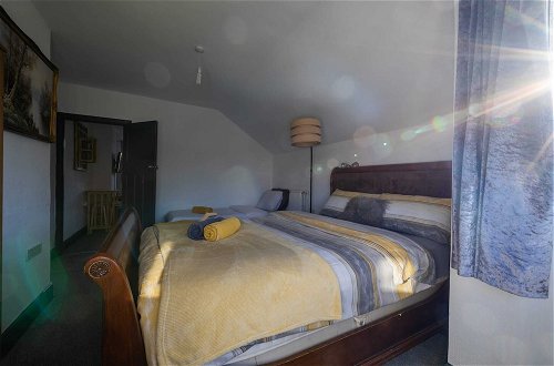 Photo 3 - Beautiful 2-bed Apartment in Dartford