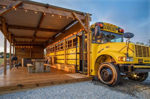 Photo 24 - American School Bus - 1 Bedroom - Blossom Farm - Tiers Cross