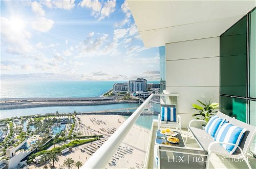 Foto 17 - LUX The JBR Beach Sea View Suite