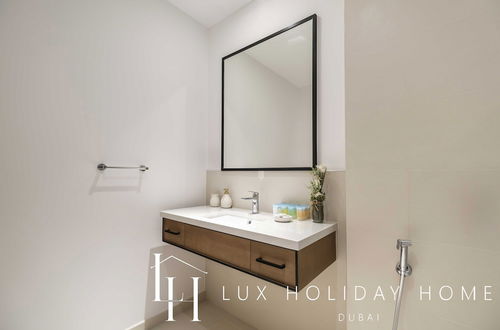 Photo 24 - LUX The Vida Marina Residence 3