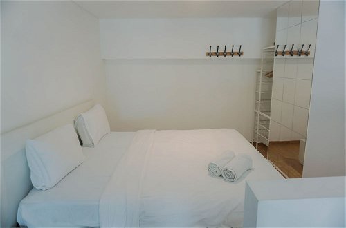 Photo 4 - Comfortable And Homey Studio Loft At Kingland Avenue Apartment