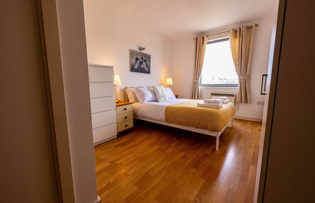 Beautiful and Spacious 2-bed Apartment in London - Foto 9