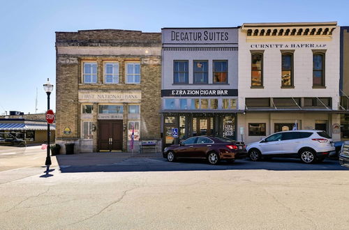 Photo 15 - Hidden Gem in Decatur - Historic Main St Location