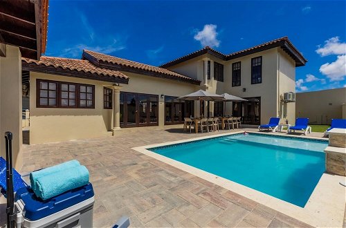 Photo 5 - Large 5BR Villa With Private Pool Near Eagle Beach