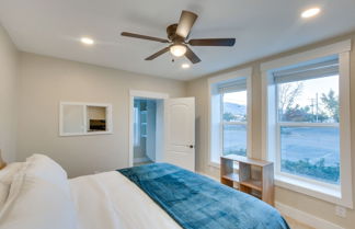 Photo 2 - Stylish Logan Retreat w/ Smart TV + Central A/c