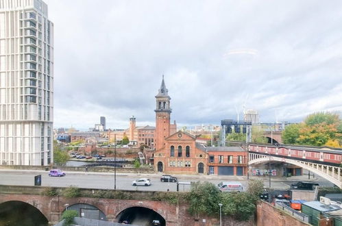 Photo 1 - Luxury Apartment Canal View Castlefield - Parking