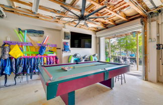 Photo 1 - Spring Hill Home on Canal: Boat Dock & Pool Table