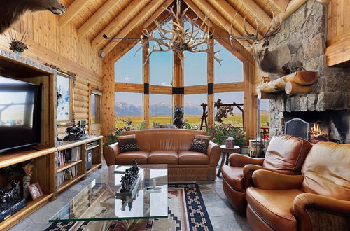 Foto 13 - NEW! Elk Refuge Safari Chalet with Teton Views