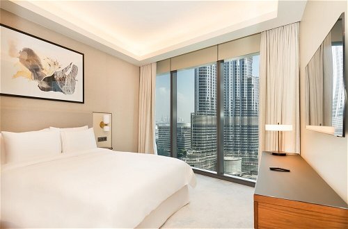 Photo 7 - Luxury StayCation - Modern Comfort: 3-BR at The Address Opera