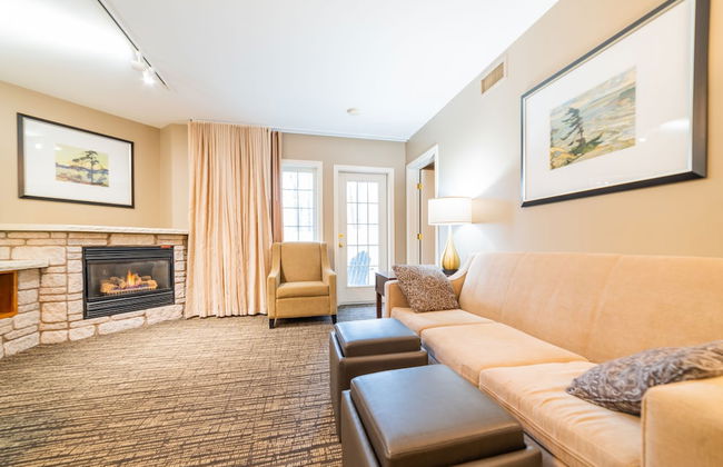 Horseshoe Valley Suites - The Azure - Photo 13