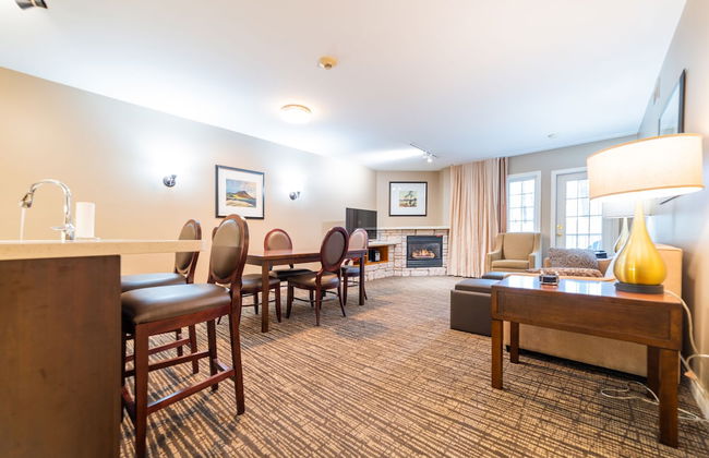 Horseshoe Valley Suites - The Azure - Photo 21