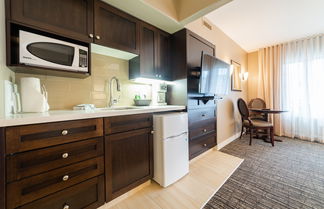 Photo 3 - Horseshoe Valley Suites - The Maple