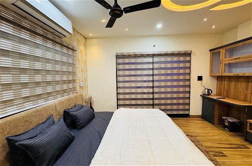 Photo 8 - HomeEscape Luxe 2BHK Penthouse Near LIG