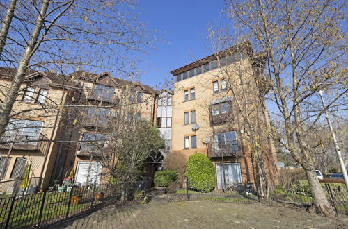 Photo 31 - JOIVY Bright 3-Bed Flat Overlooking The Clyde