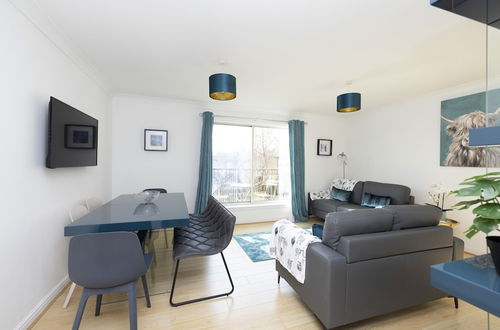 Photo 17 - JOIVY Bright 3-Bed Flat Overlooking The Clyde