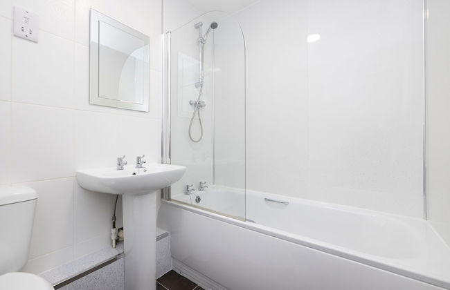 JOIVY Bright 3-Bed Flat Overlooking The Clyde - Foto 25