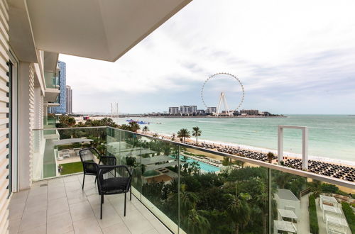 Foto 1 - Exclusive 2BR at La Vie with sea view