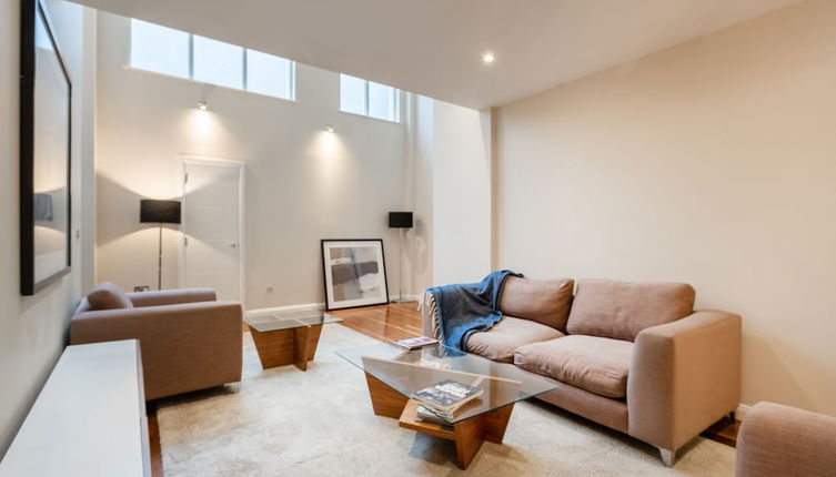 Photo 1 - Beautiful 2-bed Apartment in London