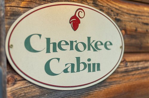 Photo 3 - Cherokee Log Cabin With Mountain Views
