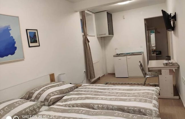 Budget room Hotel Vila Katrca - Photo 3