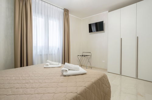 Photo 9 - Azzurra Apartments