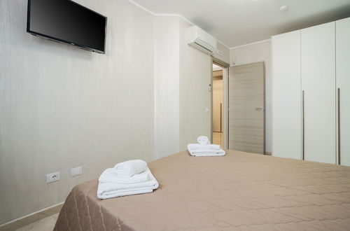 Photo 7 - Azzurra Apartments