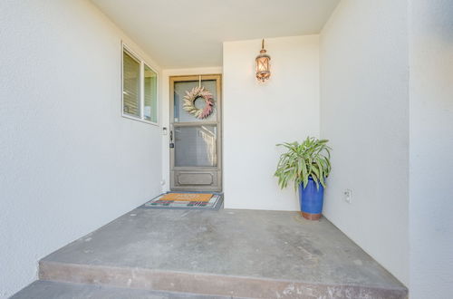 Foto 5 - Visalia Vacation Rental w/ Yard: 1 Mi to Downtown