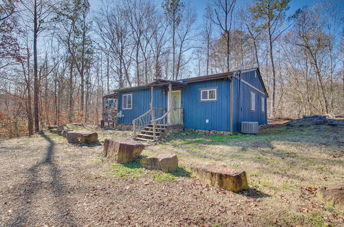 Foto 16 - Cozy Summerville Cabin: Private Hot Tub, Fire Pit