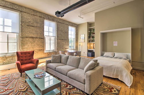 Photo 13 - Bright Savannah Loft in Historic District