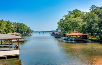 Foto 1 - Family Home on Lake Sinclair w/ Dock & Kayaks