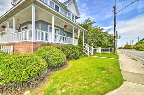 Photo 34 - Inviting Norfolk Family Retreat: 1 Block to Beach