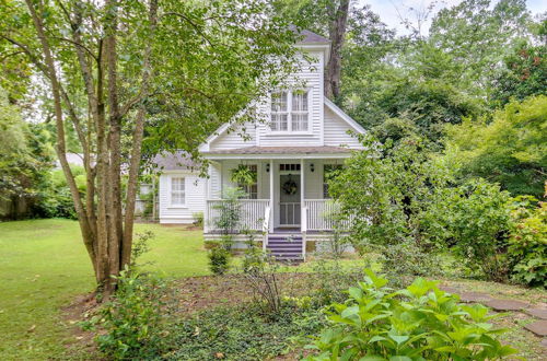 Photo 1 - Romantic Cottage in Washington Historic District