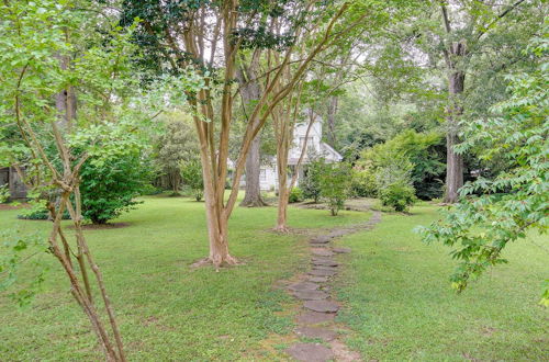 Photo 12 - Romantic Cottage in Washington Historic District