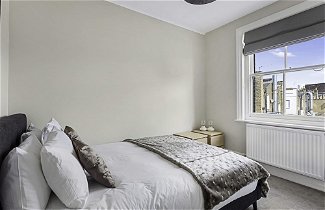 Photo 1 - Beautiful Abode In Fulham Broadway