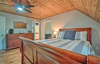 Foto 2 - Luxury Clayton Cabin w/ Expansive Deck & Grill