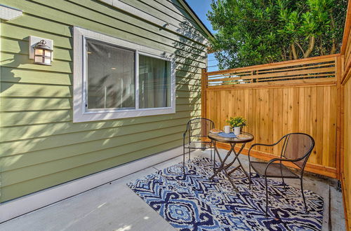 Photo 2 - Sleek Modern Home w/ Patio, 8 Mi to Dtwn Seattle