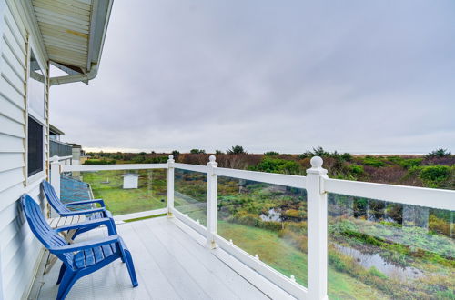 Photo 5 - Ocean Shores Condo Rental w/ View - Walk to Beach