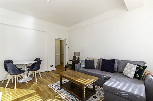 Foto 9 - Beautiful One Bed Garden Flat In Parsons Green