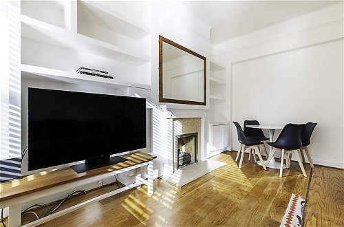 Photo 13 - Beautiful One Bed Garden Flat In Parsons Green