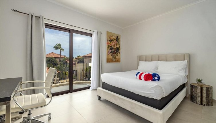 Photo 1 - NEW Modern 2 Bedroom Townhome Gold Coast
