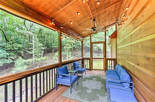 Foto 7 - Ellijay Resort Cabin w/ Deck + Enclosed Porch