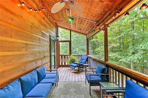 Foto 10 - Ellijay Resort Cabin w/ Deck + Enclosed Porch