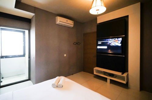 Photo 9 - Spacious And Comfy 2Br Apartment At Aryaduta Residence Surabaya