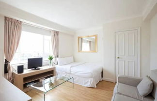 Photo 2 - Stunning 1 Bedroom Apartment in Chelsea